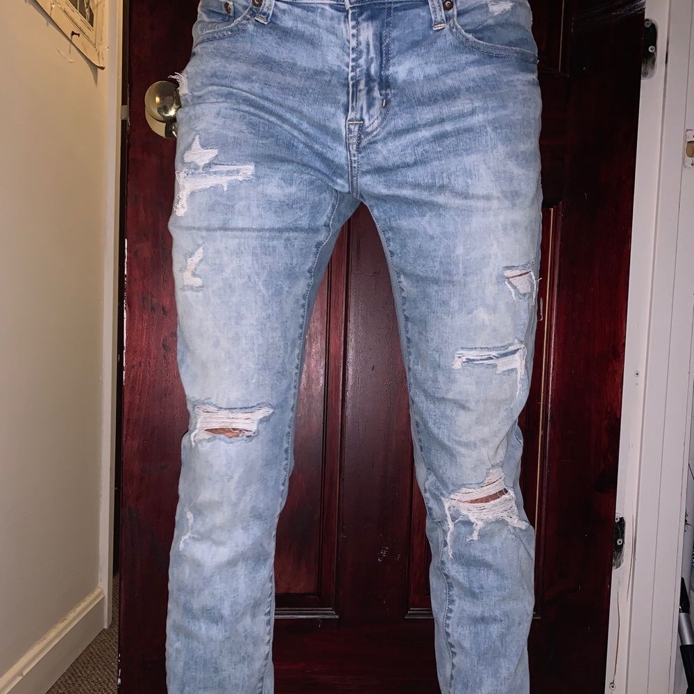 American Eagle ripped skinny jeans